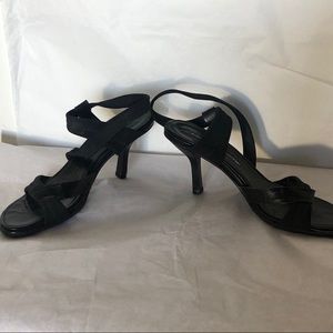 Donald J. Pliner Black Peep Toe Pumps Heels 7N
